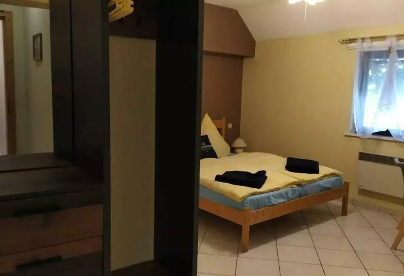 Aamiaismajoitus (B&B) Pension Deerkemer Kuh