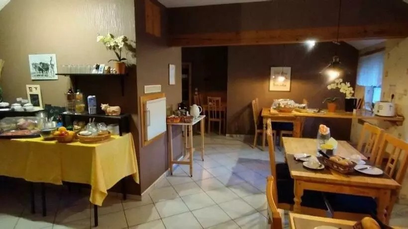 Aamiaismajoitus (B&B) Pension Deerkemer Kuh