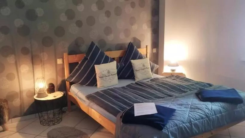 Aamiaismajoitus (B&B) Pension Deerkemer Kuh