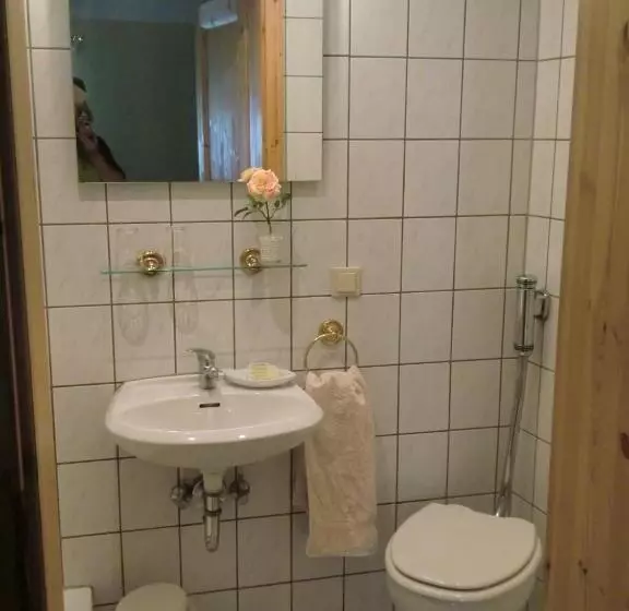 Aamiaismajoitus (B&B) Pension Deerkemer Kuh