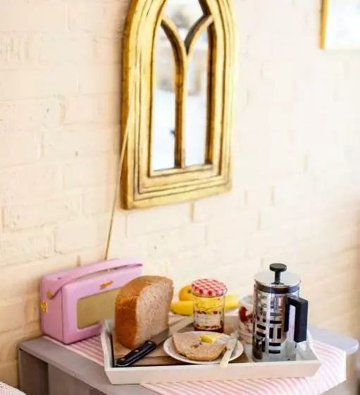 Aamiaismajoitus (B&B) Cosy Cottage Ground Floor Bedroom Ensuite With Private Entrance