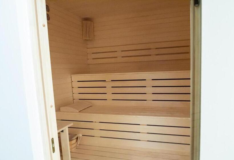 پانسیون Complex Noblesse