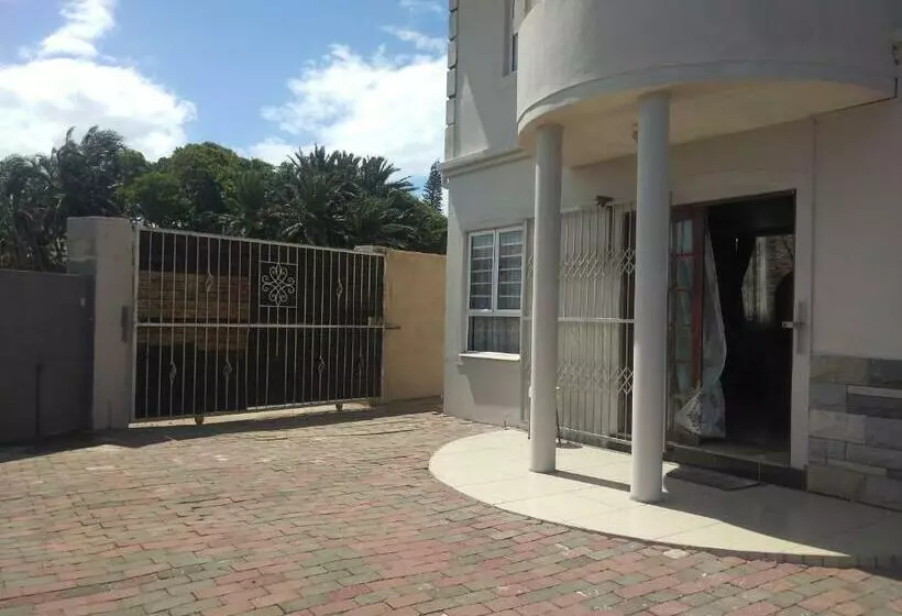 Majatalo La Saville Bnb