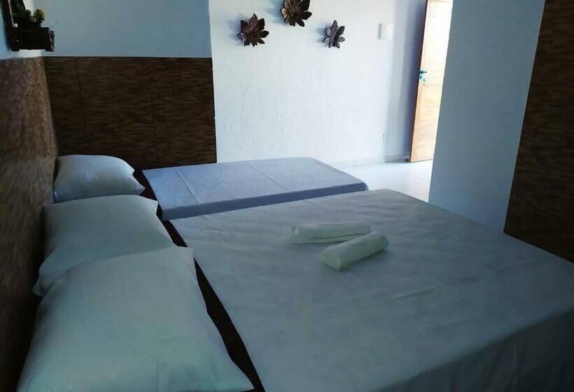 פנסיון Recanto Das Folhas