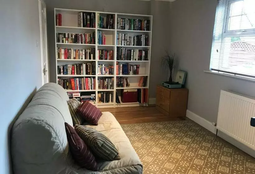 ペンション The Neuk