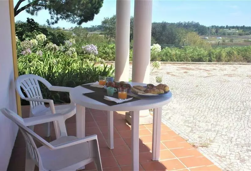 ペンション Vagos Art.lab