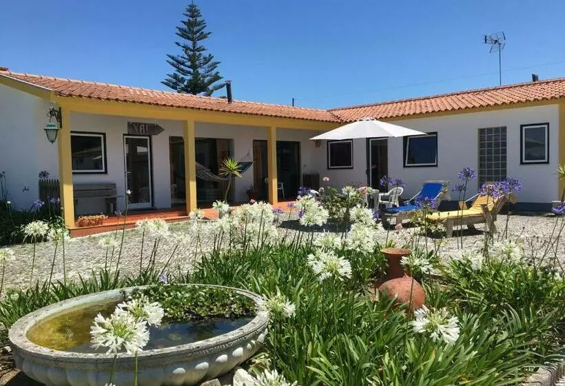 ペンション Vagos Art.lab