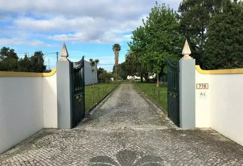 ペンション Vagos Art.lab