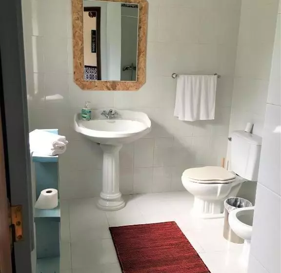 ペンション Vagos Art.lab