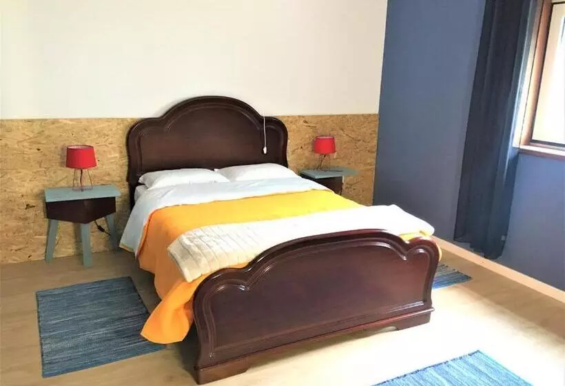 ペンション Vagos Art.lab