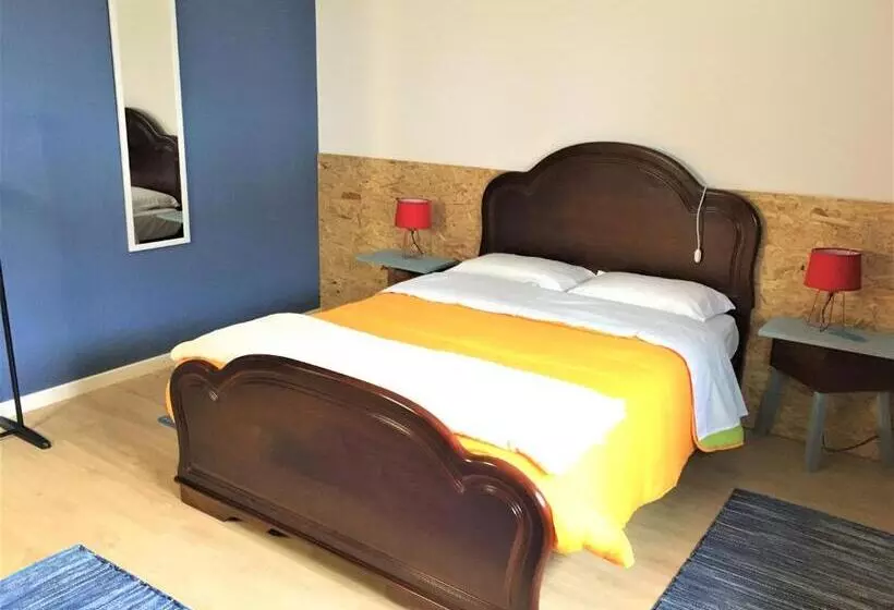 ペンション Vagos Art.lab