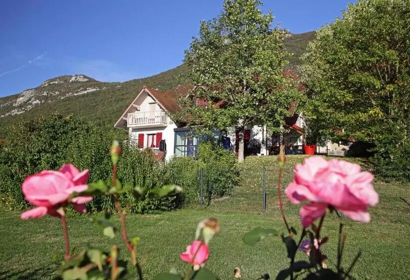 ベッドアンドブレックファースト Les Chambres Du Cru