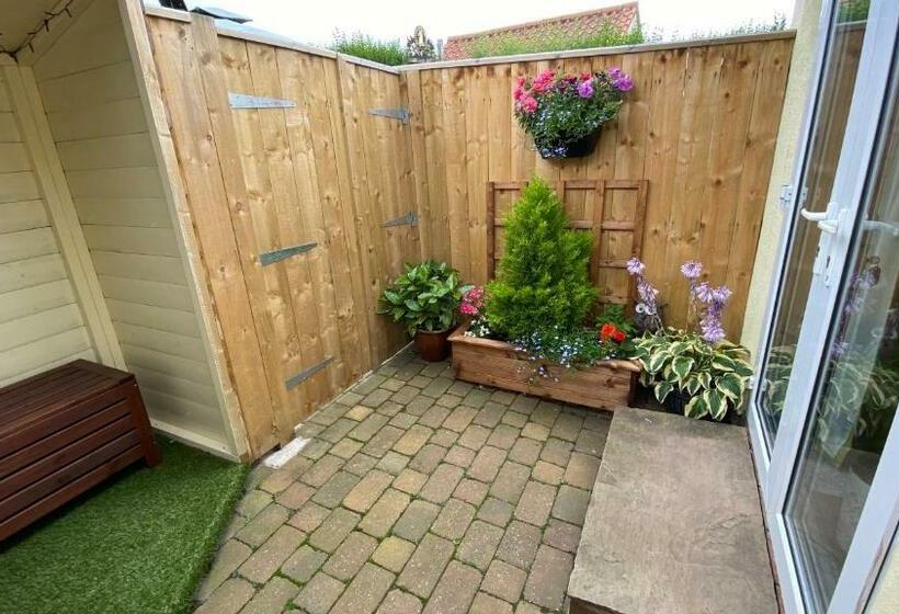 پانسیون The Hideaway