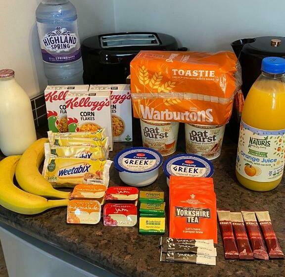 پانسیون The Hideaway