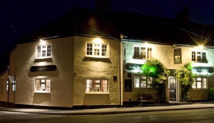 پانسیون The Hideaway