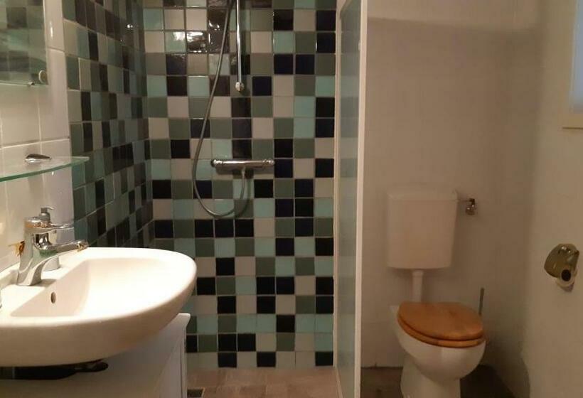 مبيت وإفطار De Waterjuffer