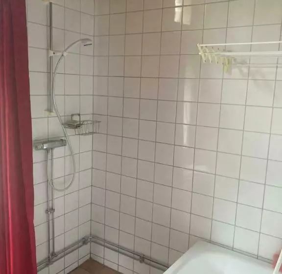 Aamiaismajoitus (B&B) Egen Stuga Med Delat Badrum