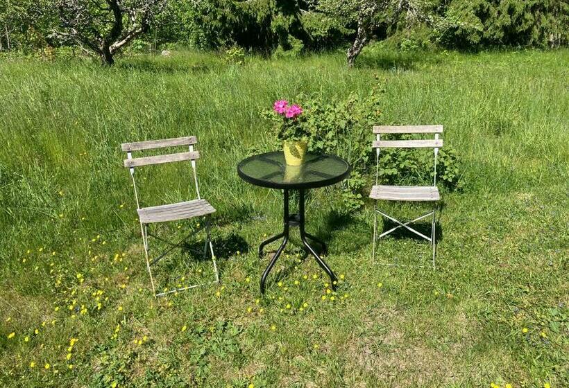 ベッドアンドブレックファースト Egen Stuga Med Delat Badrum