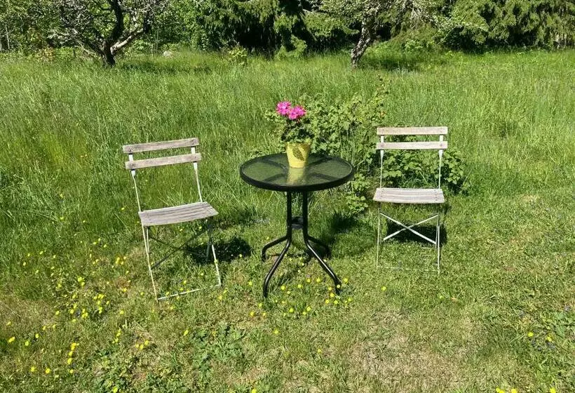 Aamiaismajoitus (B&B) Egen Stuga Med Delat Badrum