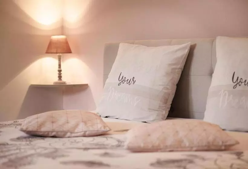 ベッドアンドブレックファースト O  Bonheur De L Olivier Chambres Et Gîtes 4 étoiles
