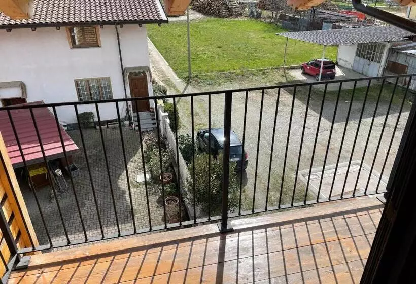 Majatalo Camera Con Vista Castello