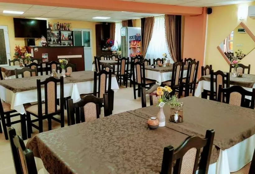 پانسیون Casa Leucian