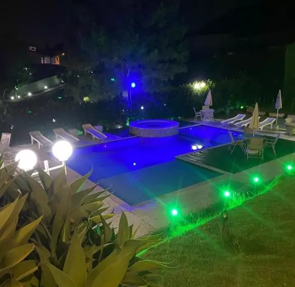 Majatalo Chalés Marinelli Em São Roque