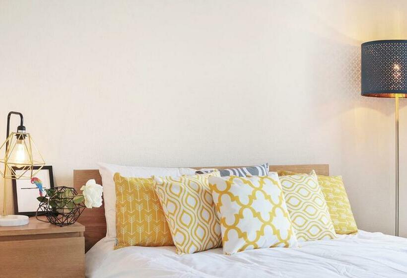 Pansiyon Charming Room In The Heart Of Chiswick