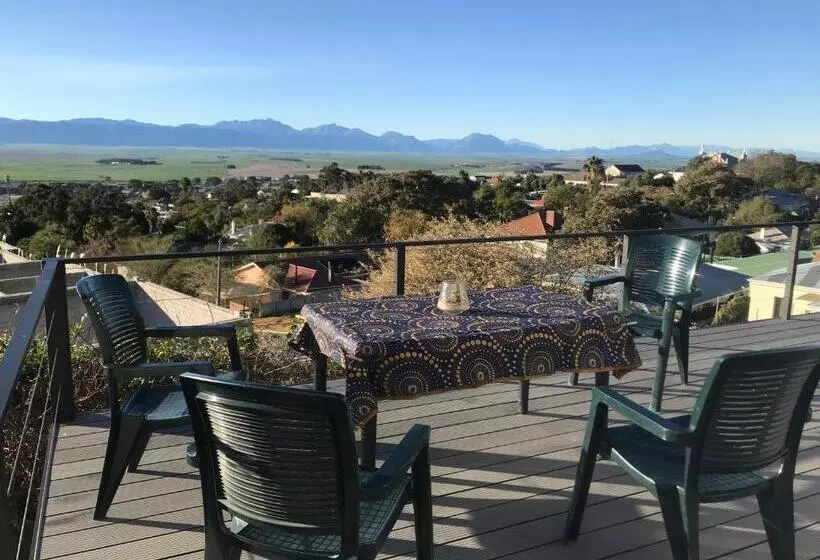 Majatalo La Liberté Freedom To Be