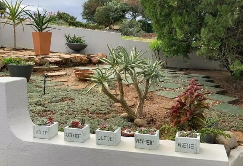 Majatalo La Liberté Freedom To Be