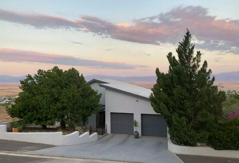 Majatalo La Liberté Freedom To Be