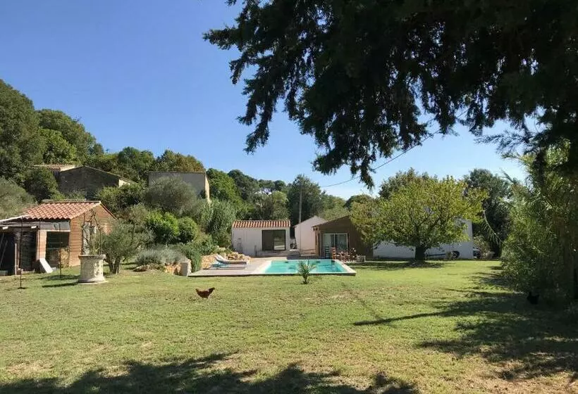 پانسیون Maisonnette Et Piscine