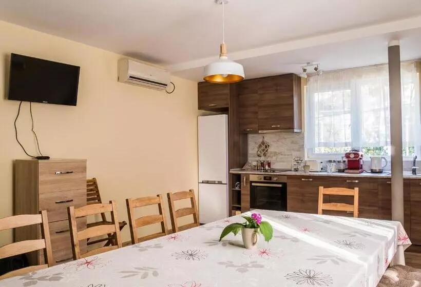 Majatalo Simada Green Guest House