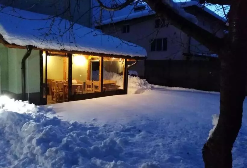 Majatalo Simada Green Guest House