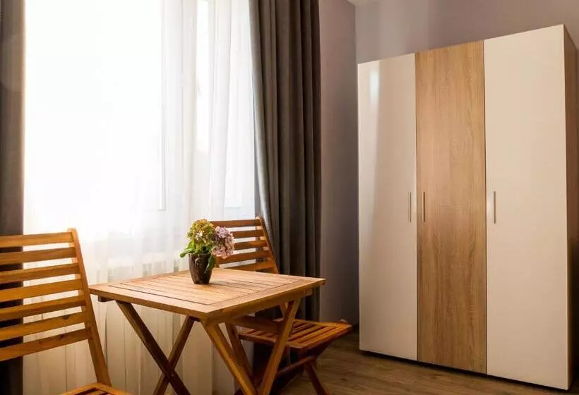 Majatalo Simada Green Guest House