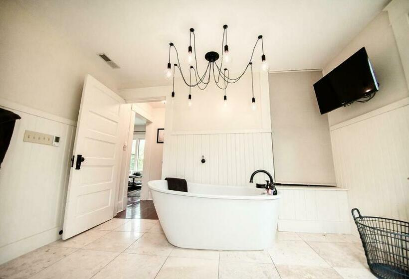 ペンション Studio 555