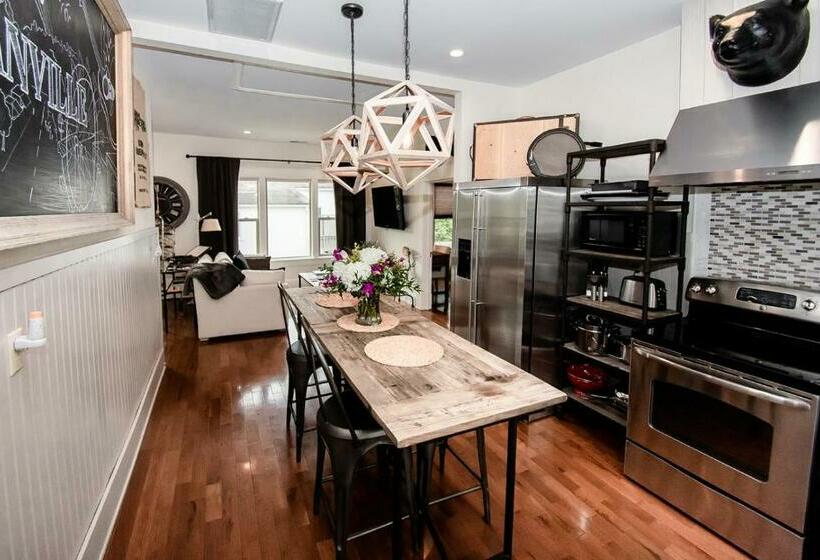 ペンション Studio 555