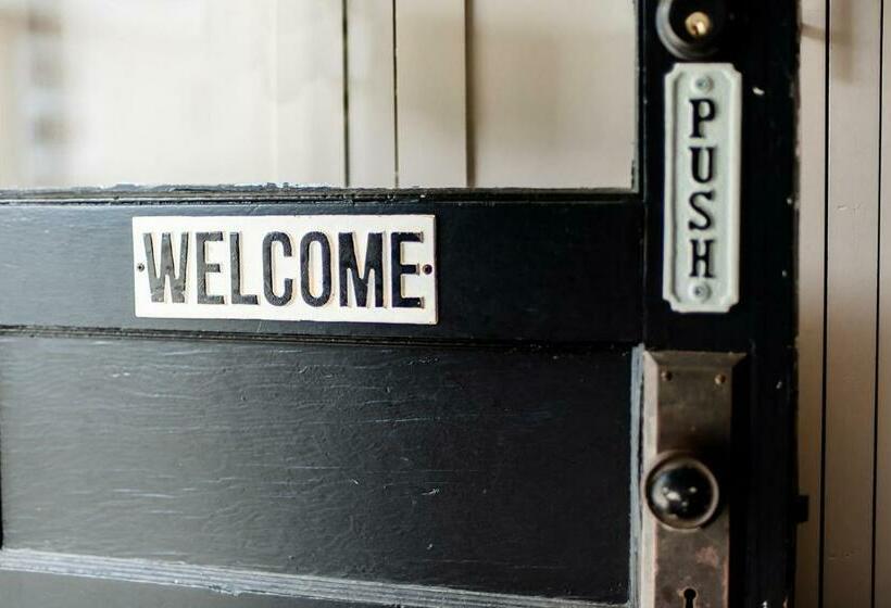 ペンション Studio 555