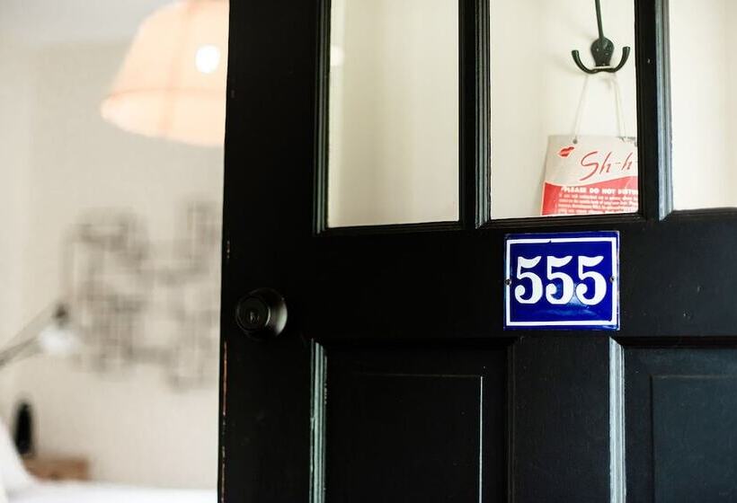 ペンション Studio 555