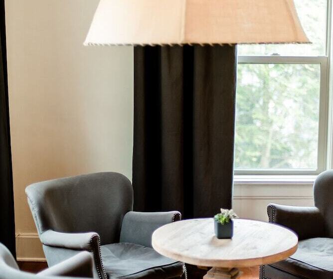 ペンション Studio 555