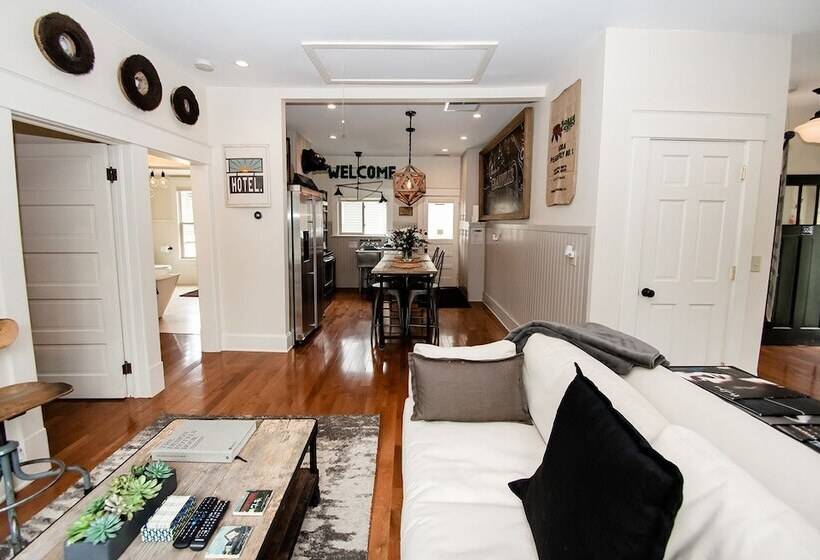 ペンション Studio 555