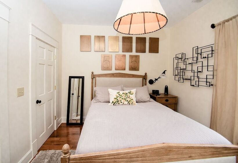 ペンション Studio 555