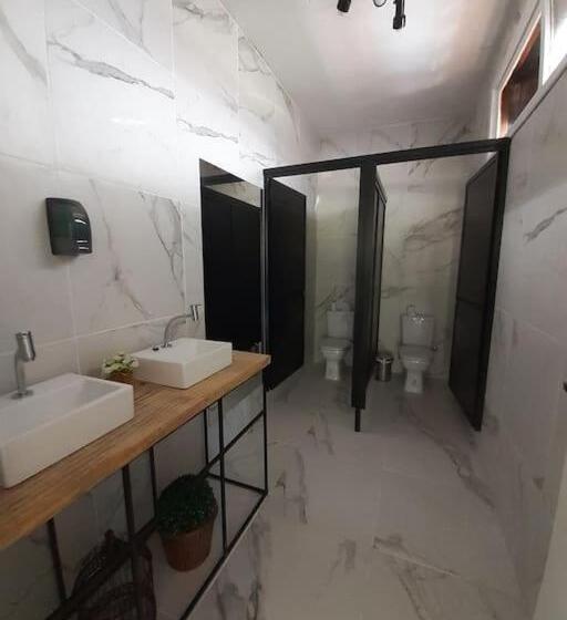 Majatalo Vale Da Geada