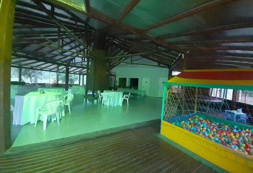 Majatalo Vale Da Geada