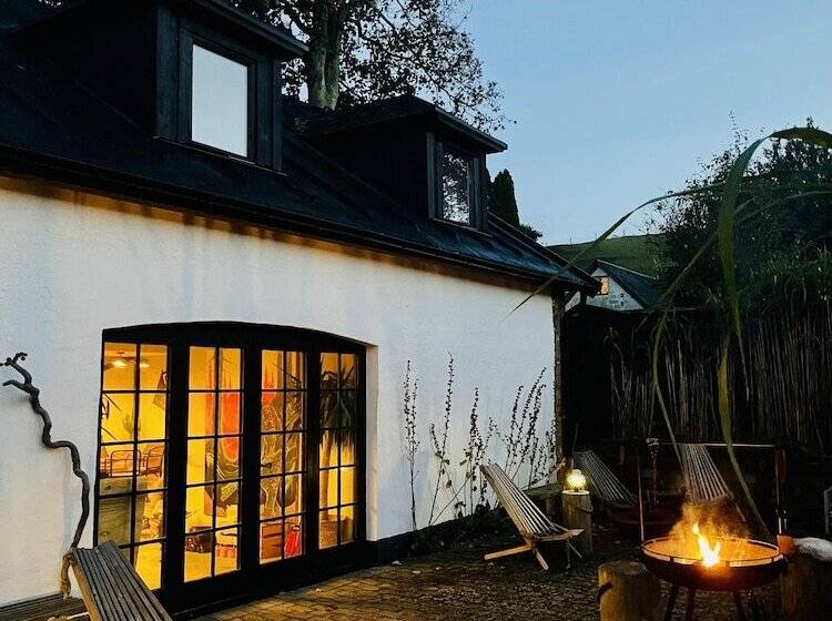 הוסטל Kåseberga Hideout