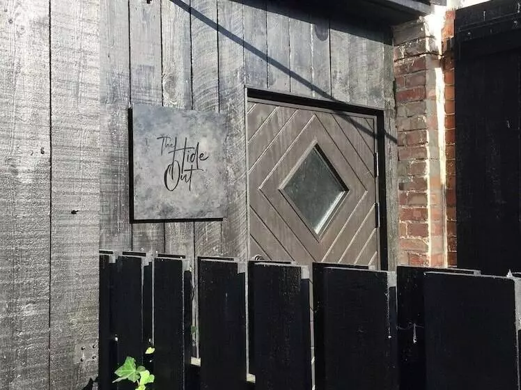 Retkeilymaja Kåseberga Hideout