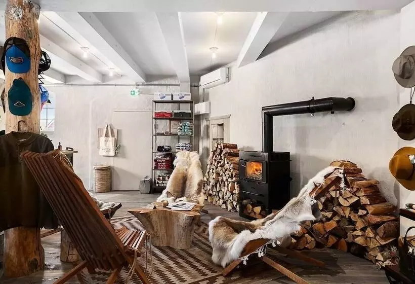 Retkeilymaja Kåseberga Hideout