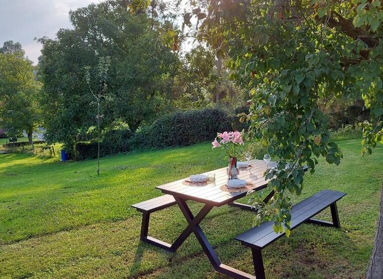 تختخواب و صبحانه Boerderaaj