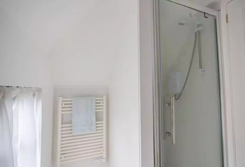 ベッドアンドブレックファースト Guest Suite At 31 Little England