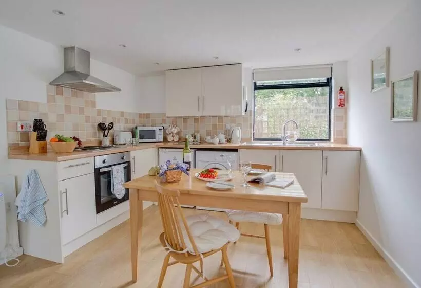 ベッドアンドブレックファースト Guest Suite At 31 Little England